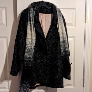 Vintage Unbranded women Size XL heavy black coat and pink dots with scarf